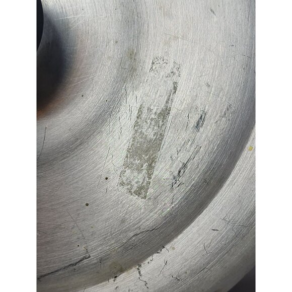 Vintage Mirro Aluminum Cake Carrier With Black Knob‎ Handle & Latching Base - Picture 10 of 12